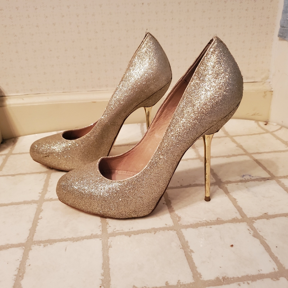 Steve madden gold glitter heels size 8